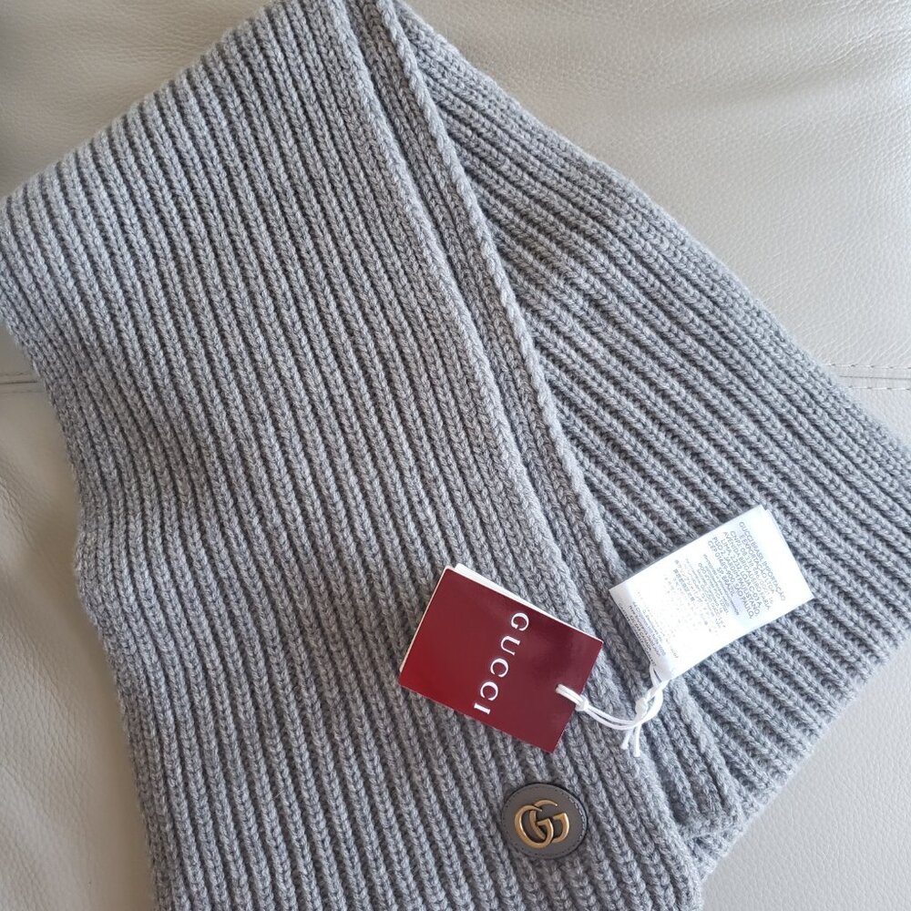 SCARF - Picture 2 of 3